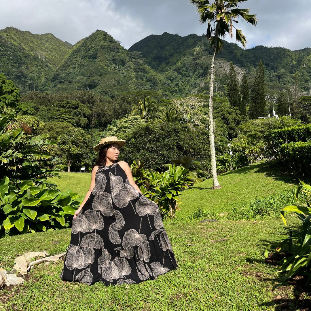Traditional Hawaiian Dresses Muumuu Clothing Discover The Muumuu: A Hawaiian Classic Bristol Betty Vintage Traditional Hawaiian Dresses Muumuu Clothing Discover The Muumuu: A Hawaiian Classic Bristol Betty Vintage