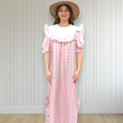 Classic Style Palaka Muumuu White Ruffle Pink
