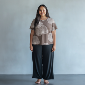 Comfort & Effortless Elegant Top in the Loulu Print - 0