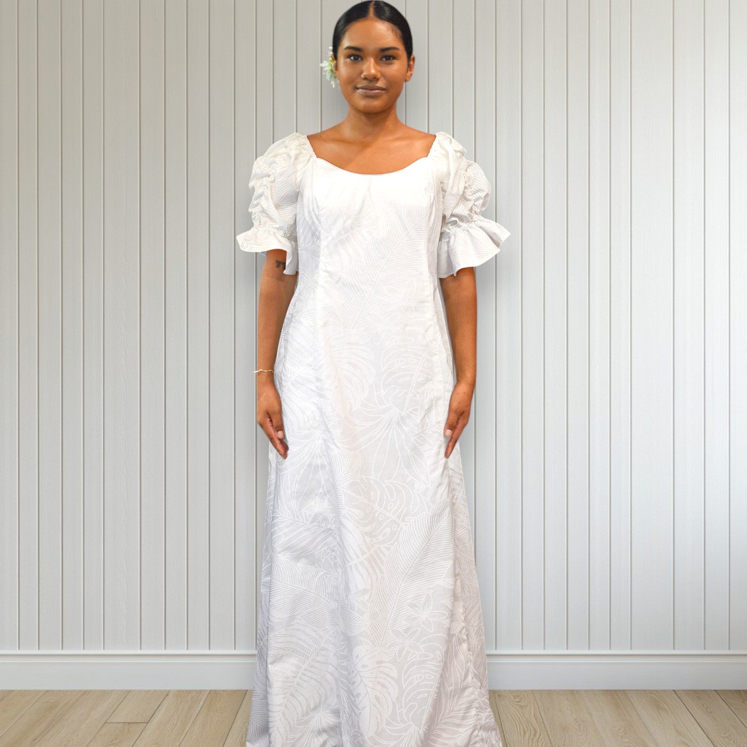 White Plumeria & Monstera Hawaiian Long Flare Dress / Muumuu Mall 16 White Plumeria & Monstera Hawaiian Long Flare Dress / Muumuu Mall 16