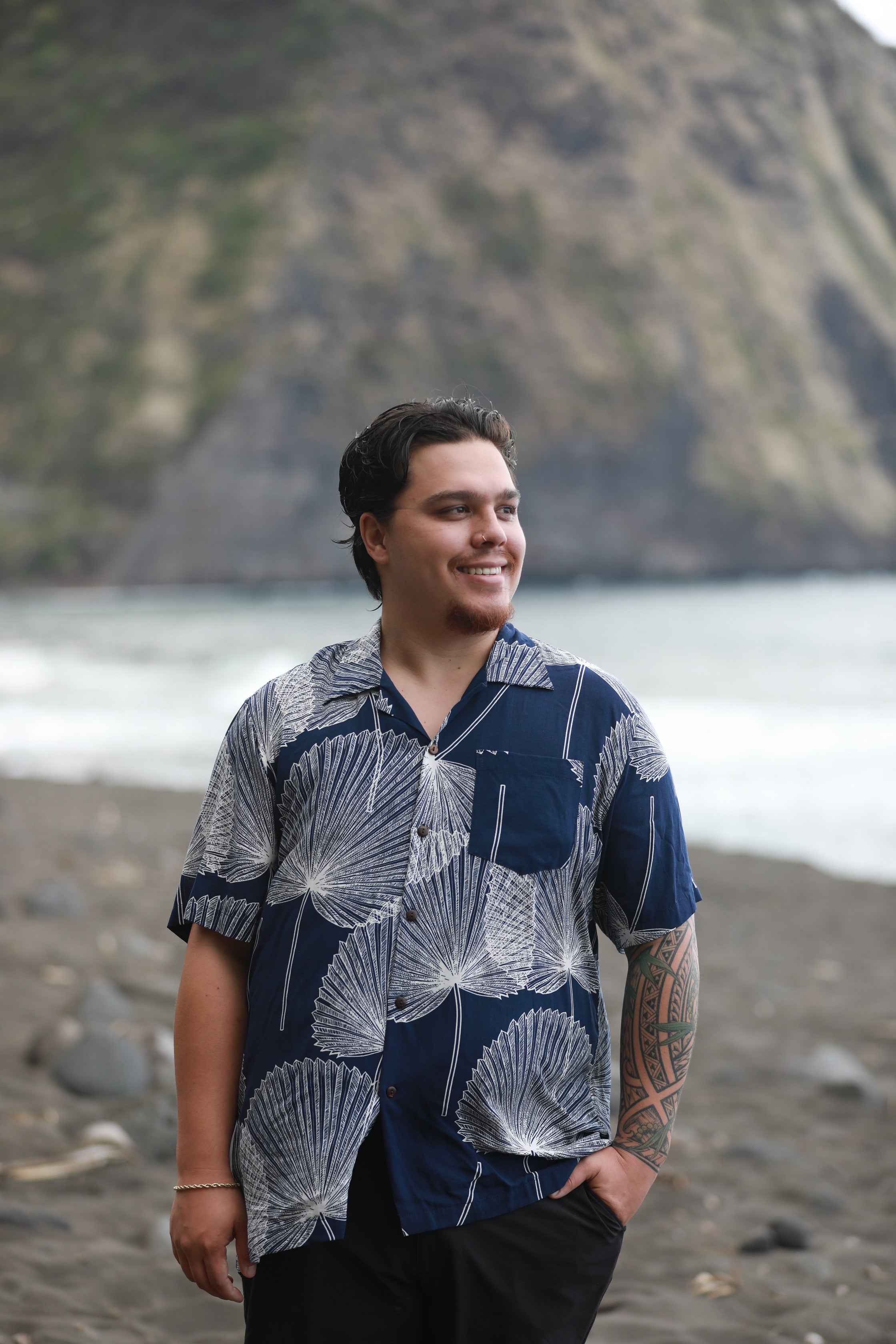 Princess Kaiulani Fashions - Hawaiian Muumuu & Aloha Dresses