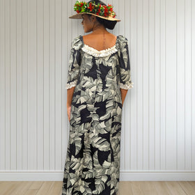 Banana Leaf Ruffle Muumuu Black White