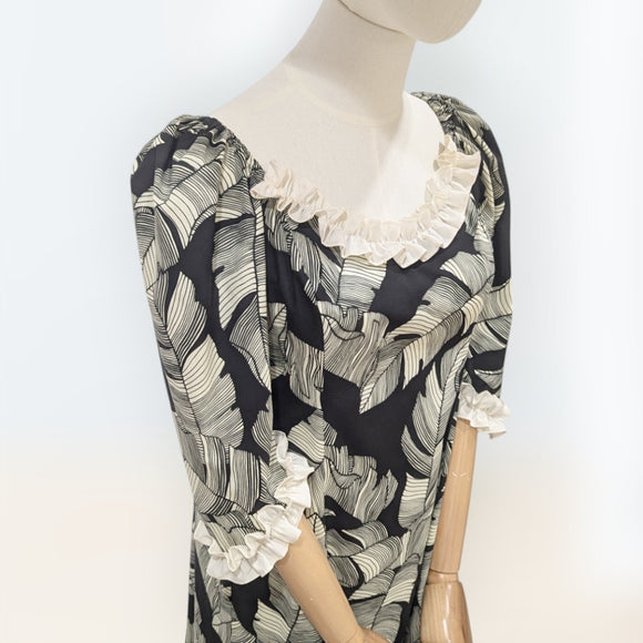 Banana Leaf Ruffle Muumuu Black White