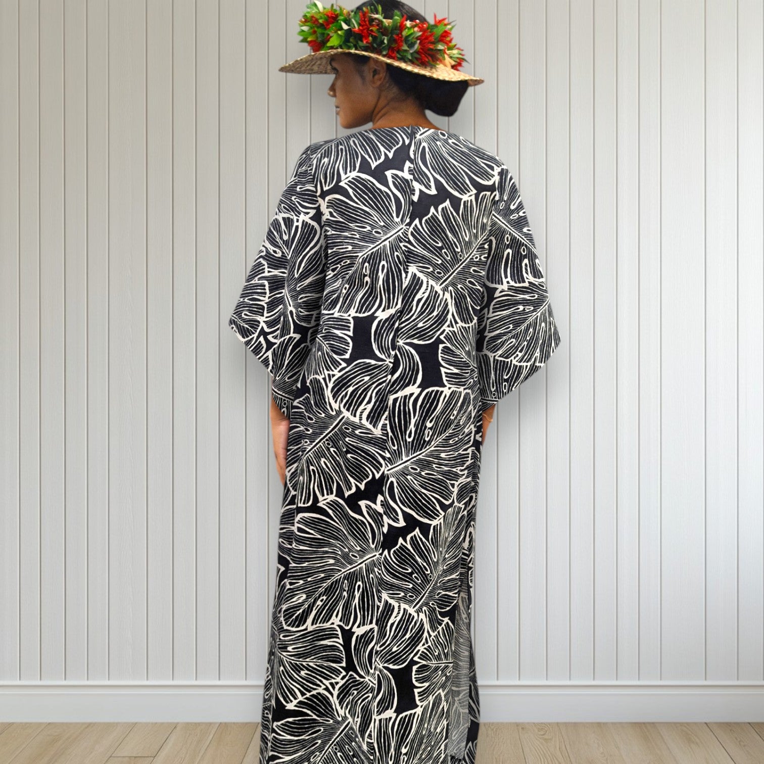 Kimono Sleeve Hawaiian Dress With Slit Design