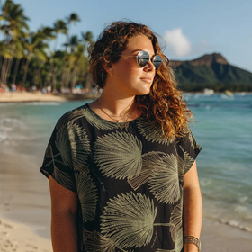 Comfort & Effortless Elegant Top in the Loulu Palm Leaf – PK Original Print