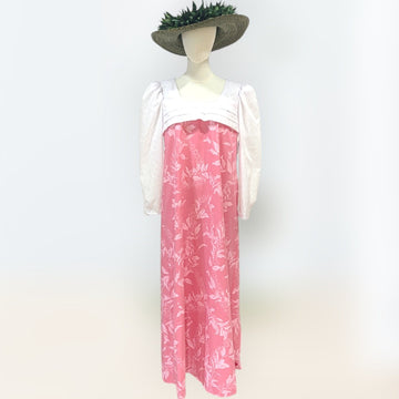 Blush Blossom Muumuu – White Eyelet & Maile Puakenikeni Print