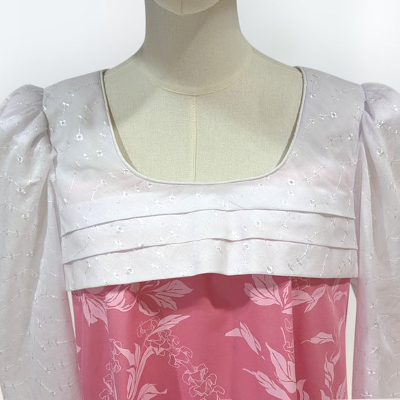 Blush Blossom Muumuu – White Eyelet & Maile Puakenikeni Print