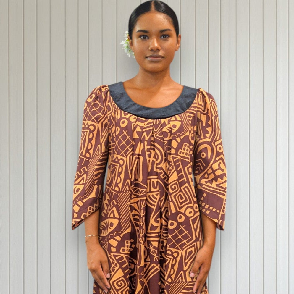 Crimson Tribal Muumuu Dress with Black Collar / MR144 S Crimson Tribal Muumuu Dress with Black Collar / MR144 S