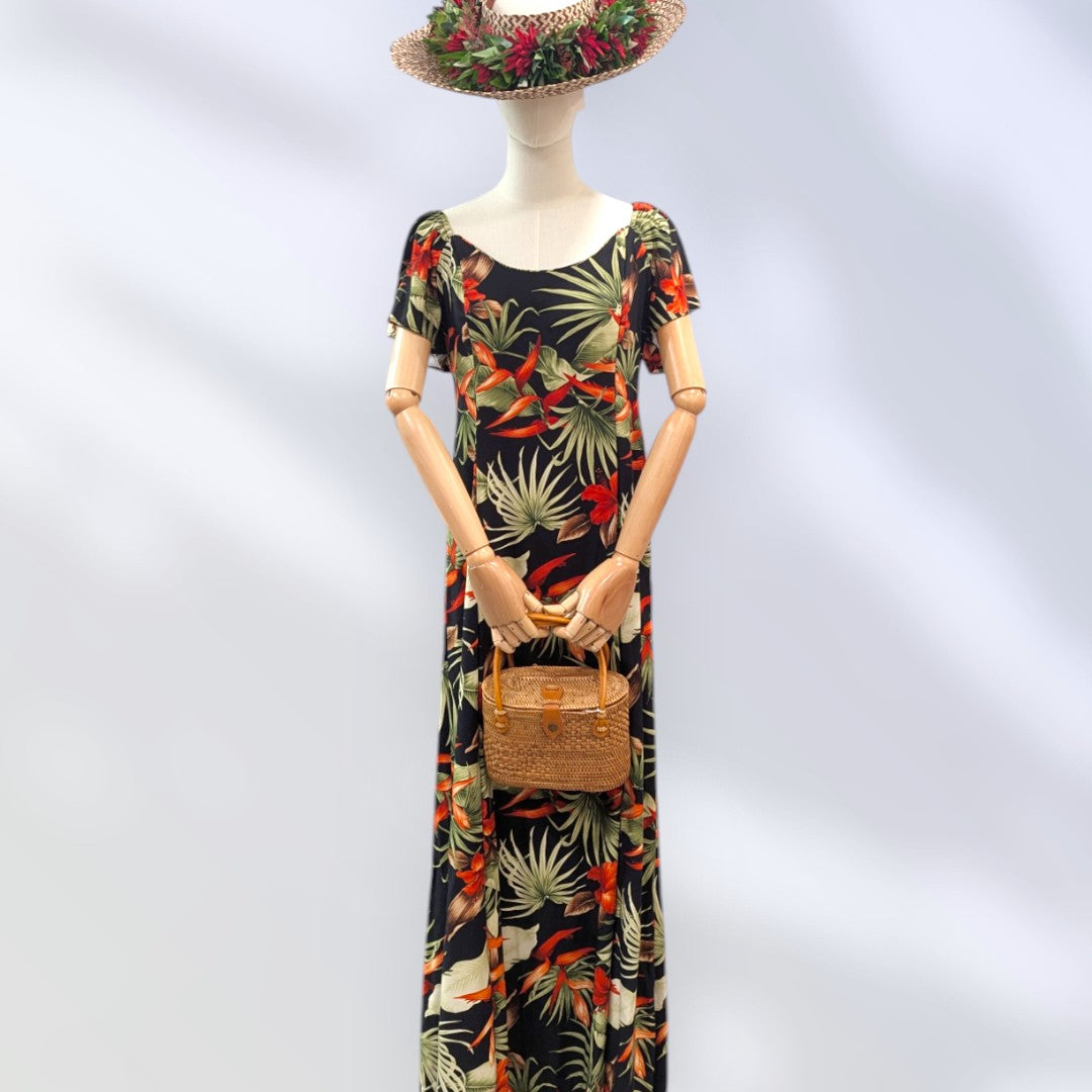 Family Matching Hawaiian Outfits | Muumuu Mall Hawaii | Muumuu Mall by Muumuu Rainbow Family Matching Hawaiian Outfits | Muumuu Mall Hawaii | Muumuu Mall by Muumuu Rainbow