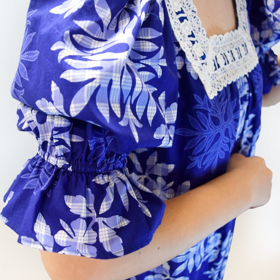 HawaiianQuiltingMotifwithPalakaMuumuu-Blue