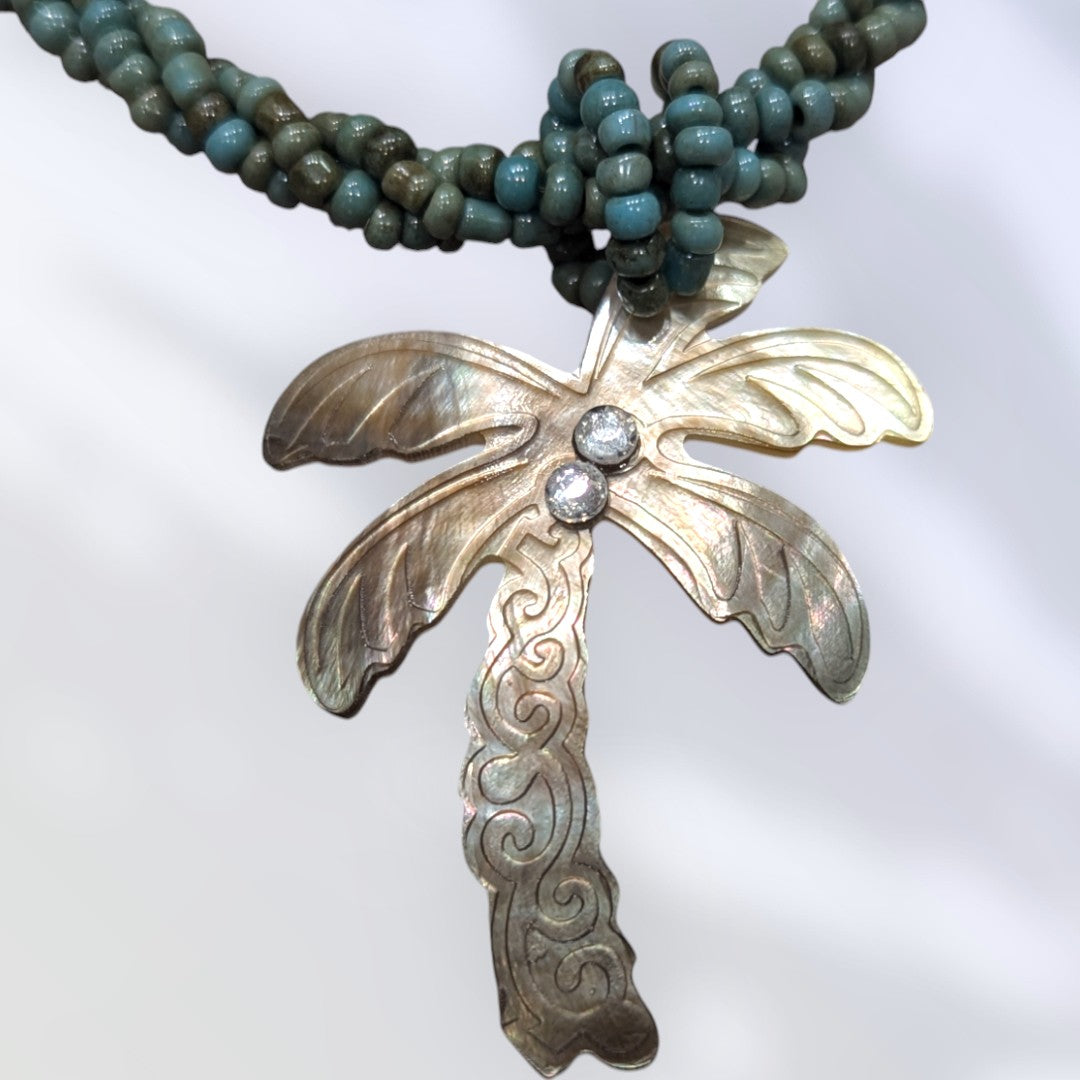 HawaiianStyleBeadedShellNecklace_PalmTree