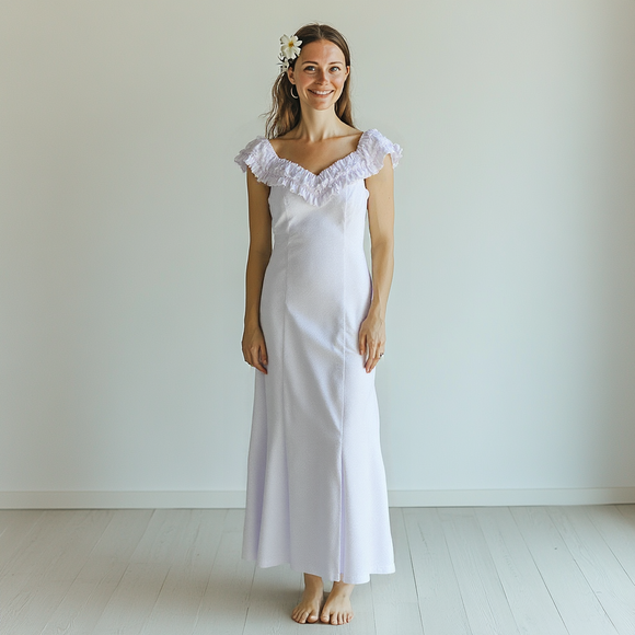 Hawaiian Dress – White Ruffle Neckline & Hibiscus Print