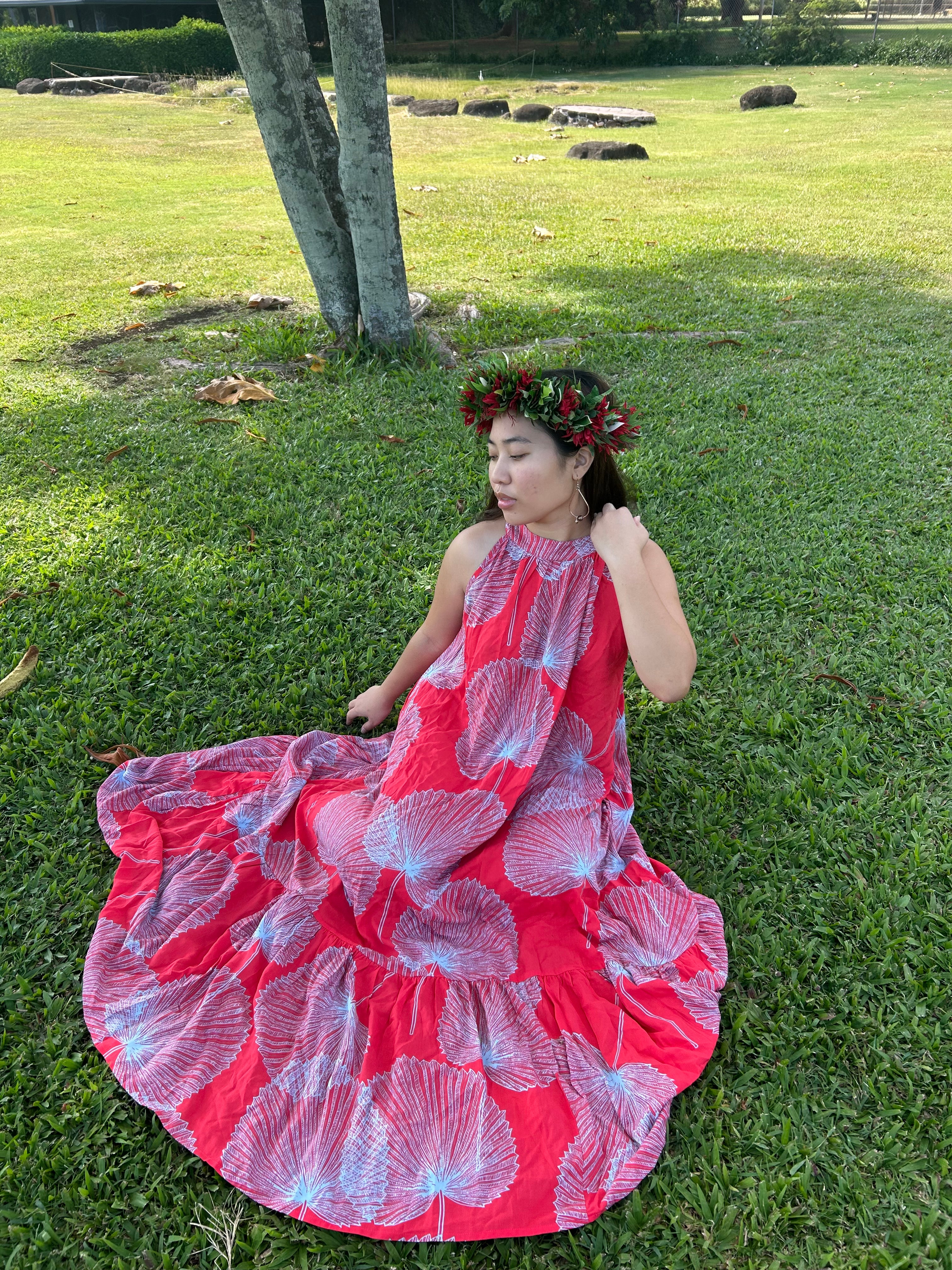 Elegant Round Neck Halter Sleeveless Summer Dress in the Loulu Palm Leaf Print