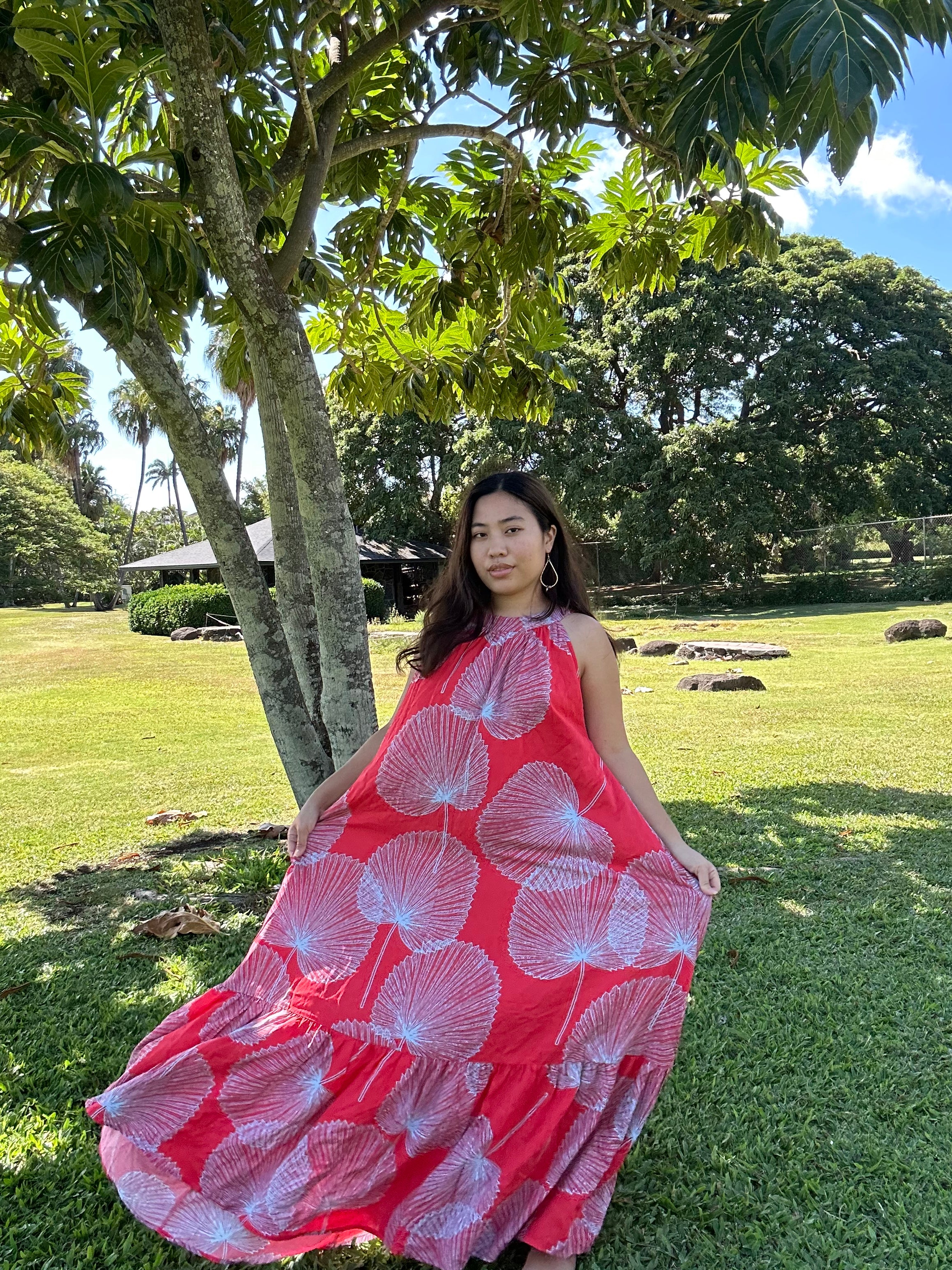 Elegant Round Neck Halter Sleeveless Summer Dress in the Loulu Palm Leaf Print
