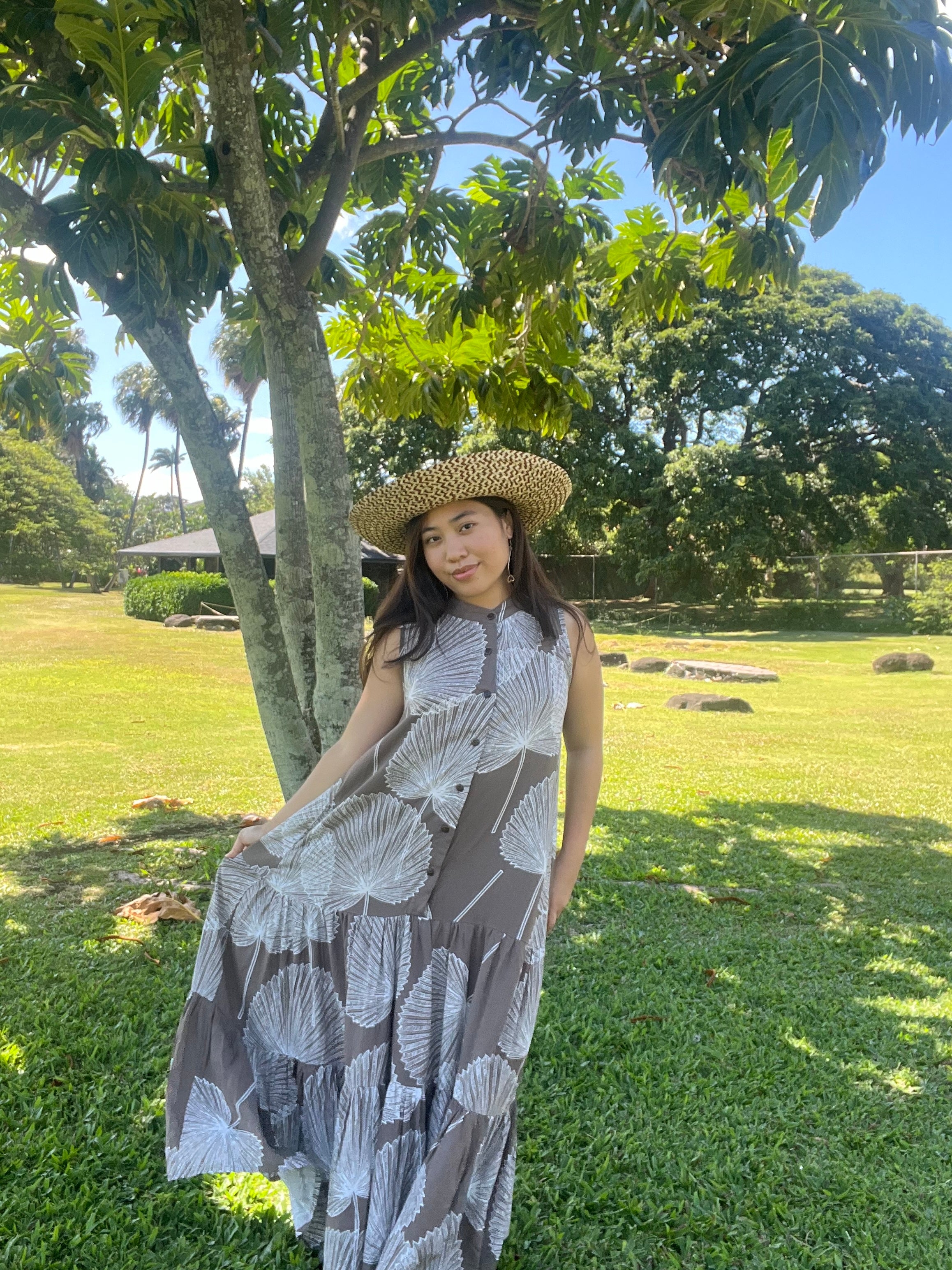Island Grace Tired Dress in Loulu Print (Tea Length / Ankle Length)