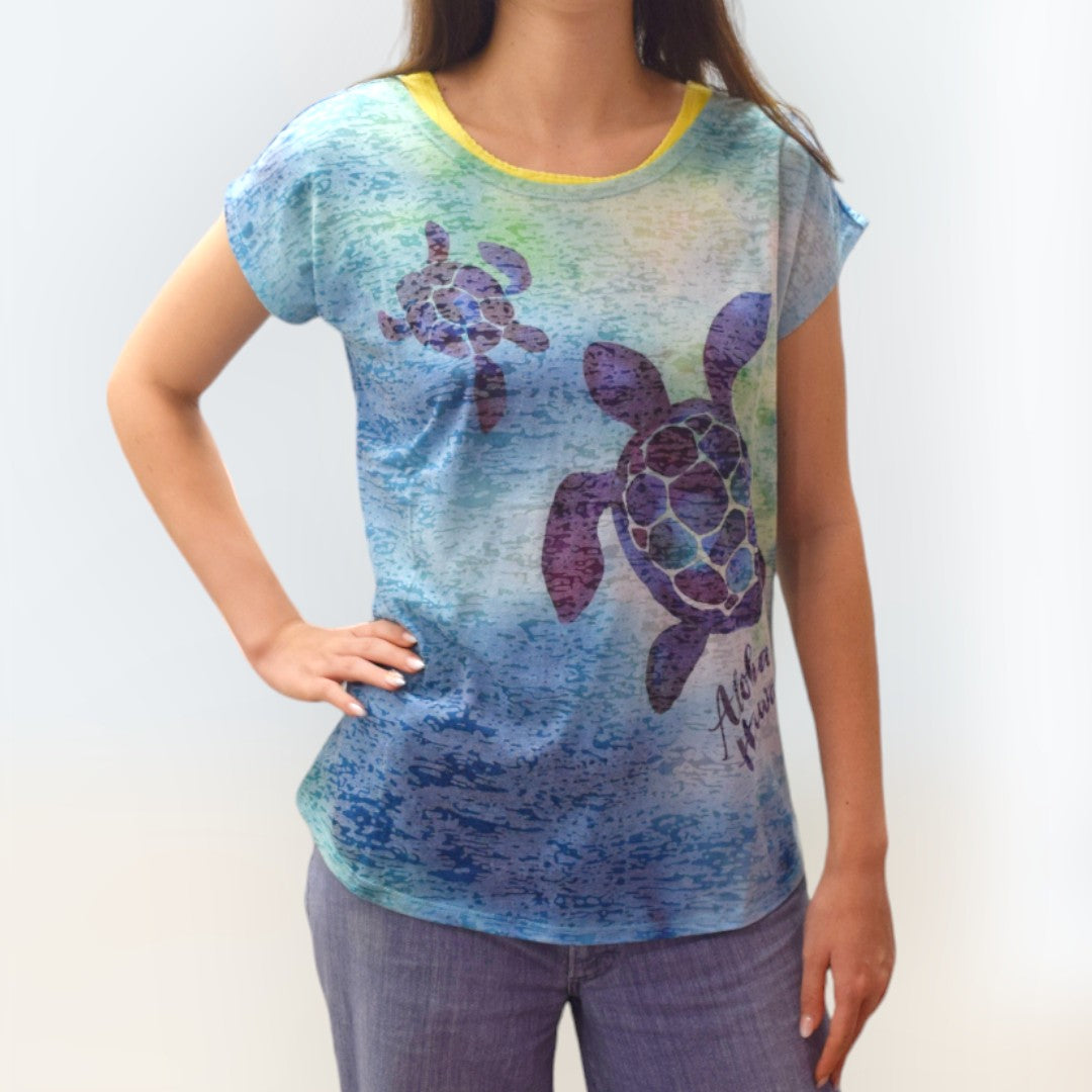 Kai Wahine Designs Mosiac Honu Women's  Tee