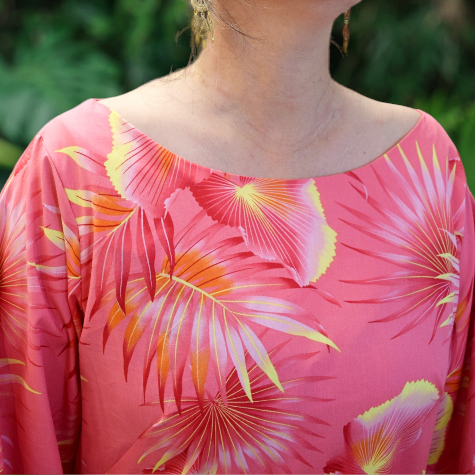 Kimono-Sleeve-Hawaiian-Dress-With-Slit-Design-Peach