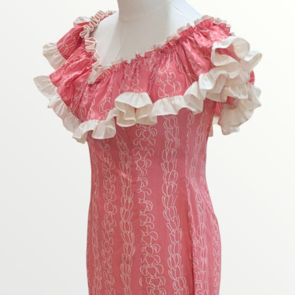 Traditional Hawaiian Holomuʻu – Beautiful Mermaid Line Hawaiian Dress | Made in Hawaii