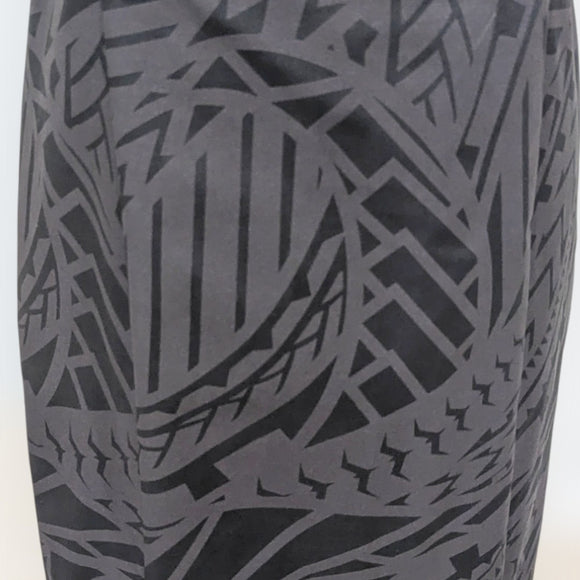 Midnight Elegance Hawaiian Dress – Ruffle