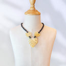 Shell-monstera-necklace