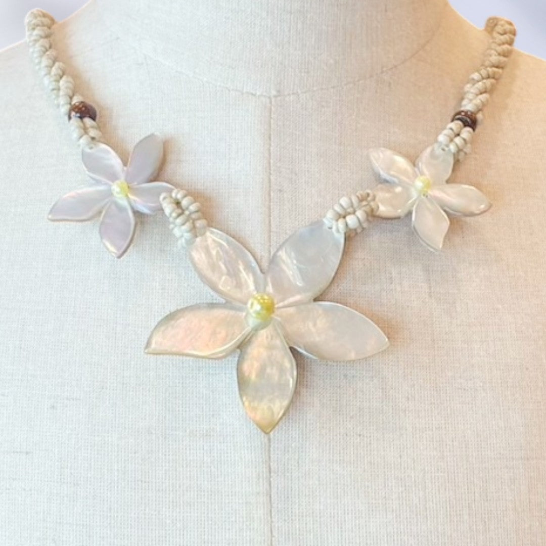 TripleCharmHawaiianShellNecklace_Plumeria