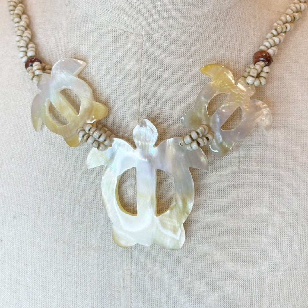 TripleCharmHawaiianShellNecklace_Tutle