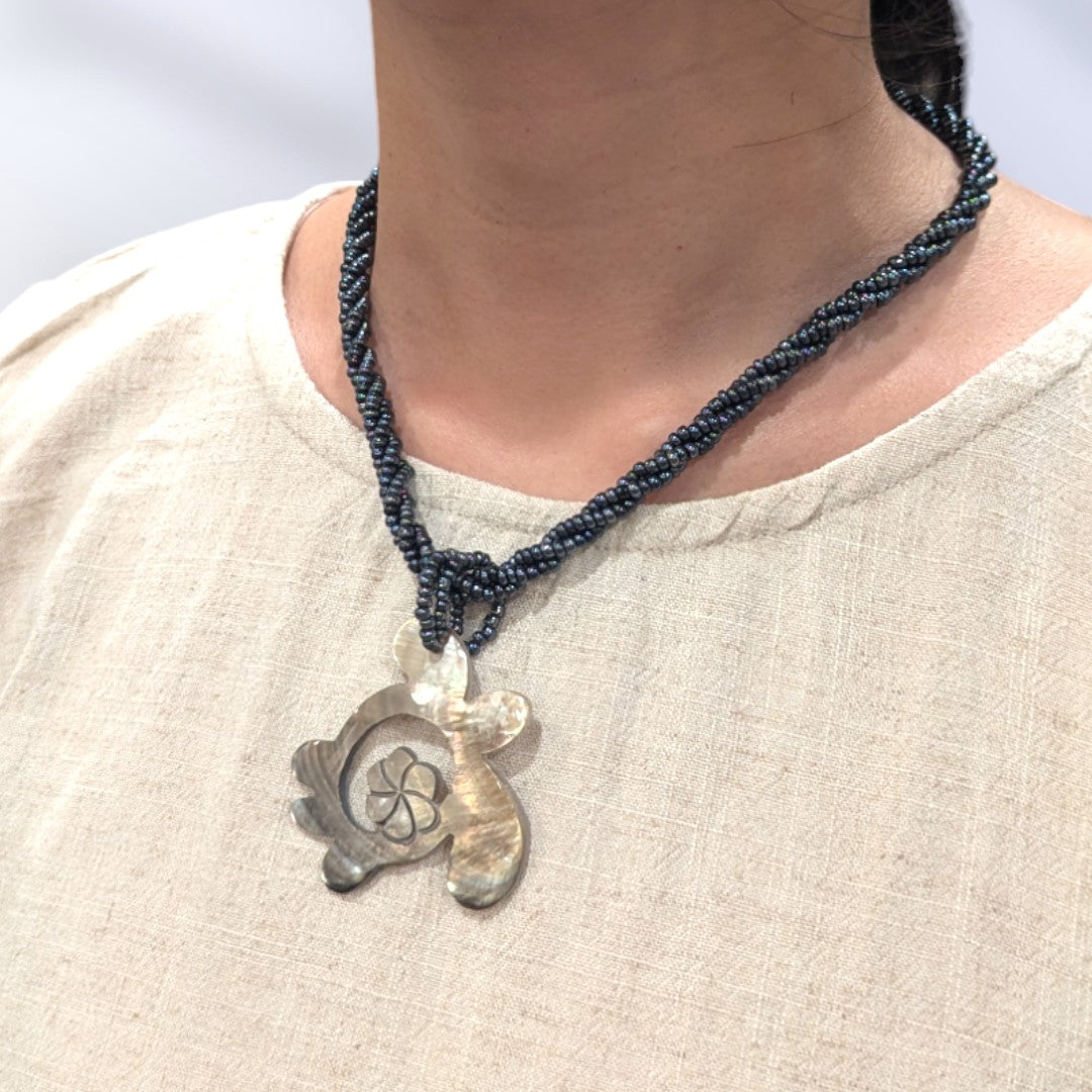 Turtle-motif-summer-necklace