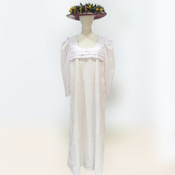 White Blossom Hawaiian Muumuu – Monstera & Plumeria Elegance