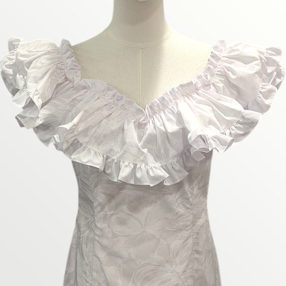 Traditional Hawaiian Holomuʻu – White Hibiscus & Monstera Mermaid Line Hawaiian Dress | 2-Way Ruffle Neckline | Made in Hawaii