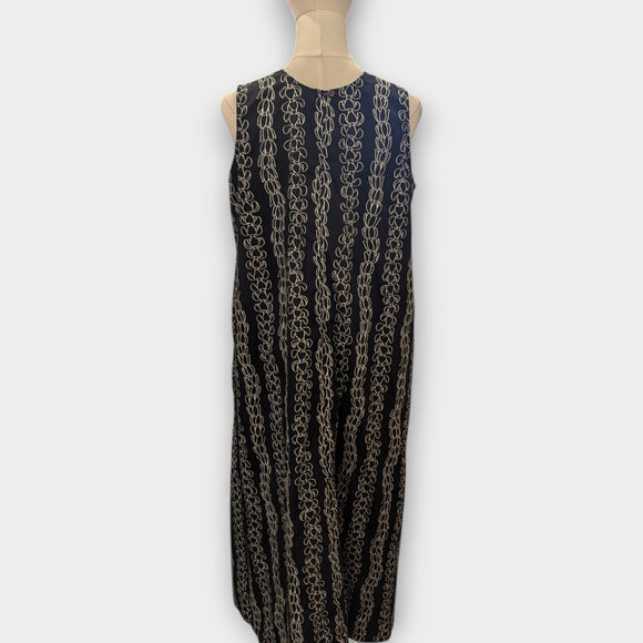 lei_print_black_dress