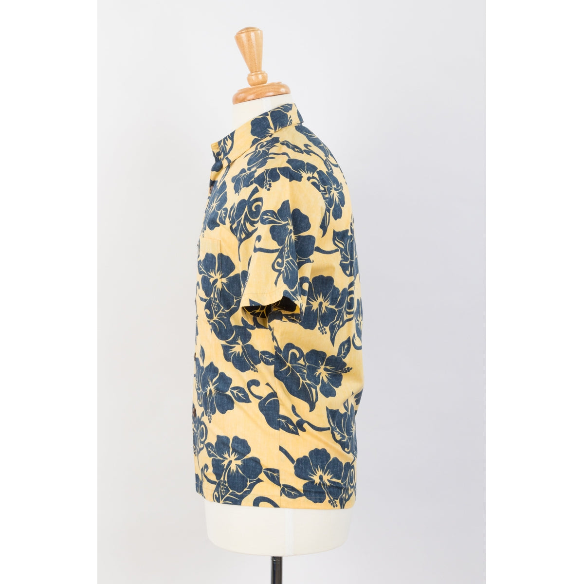 Hibiscus Slim Cut Aloha Shirt | Yellow & Navy - Muumuu Outlet