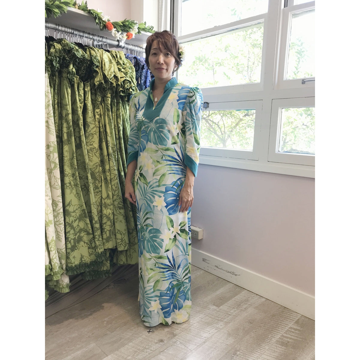 Green Mandarin Collar Monstera Leaf Hawaiian Dress | Plus Size - Muumuu Outlet