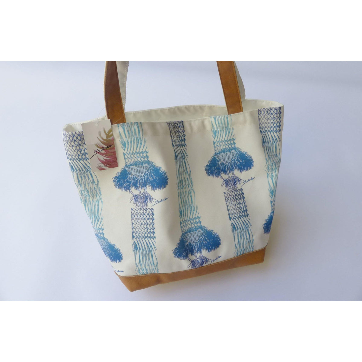 Lauhara Print White Tote - Muumuu Outlet