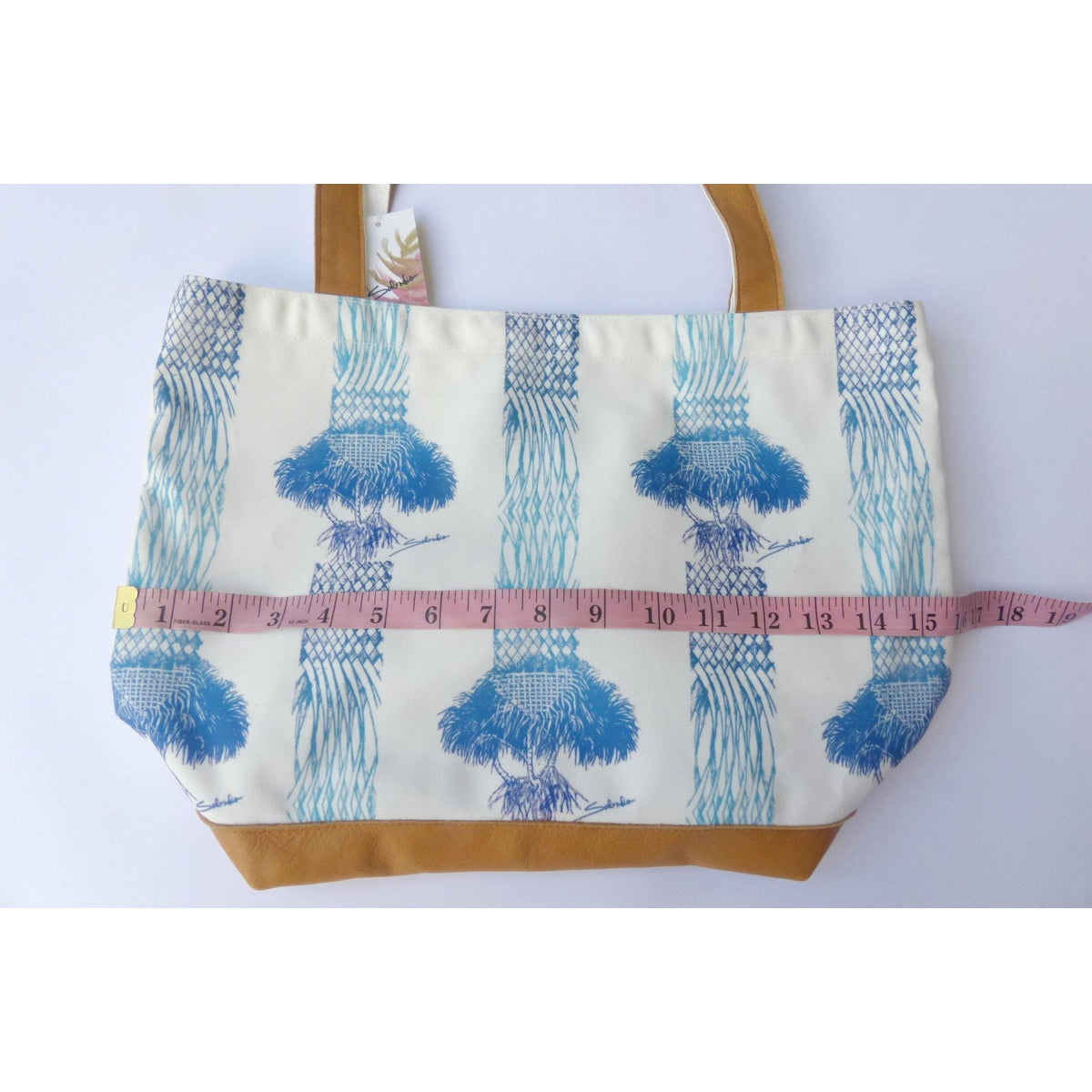 Lauhara Print White Tote - Muumuu Outlet