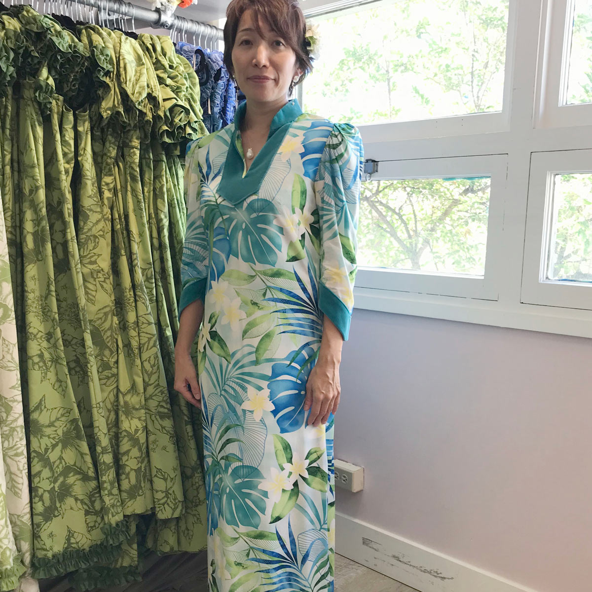 Green Mandarin Collar Monstera Leaf Hawaiian Dress | Plus Size - Muumuu Outlet