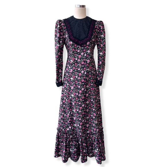 Pink Roses Black Lace Trim Vintage Style Long Sleeve Dress　6761/750