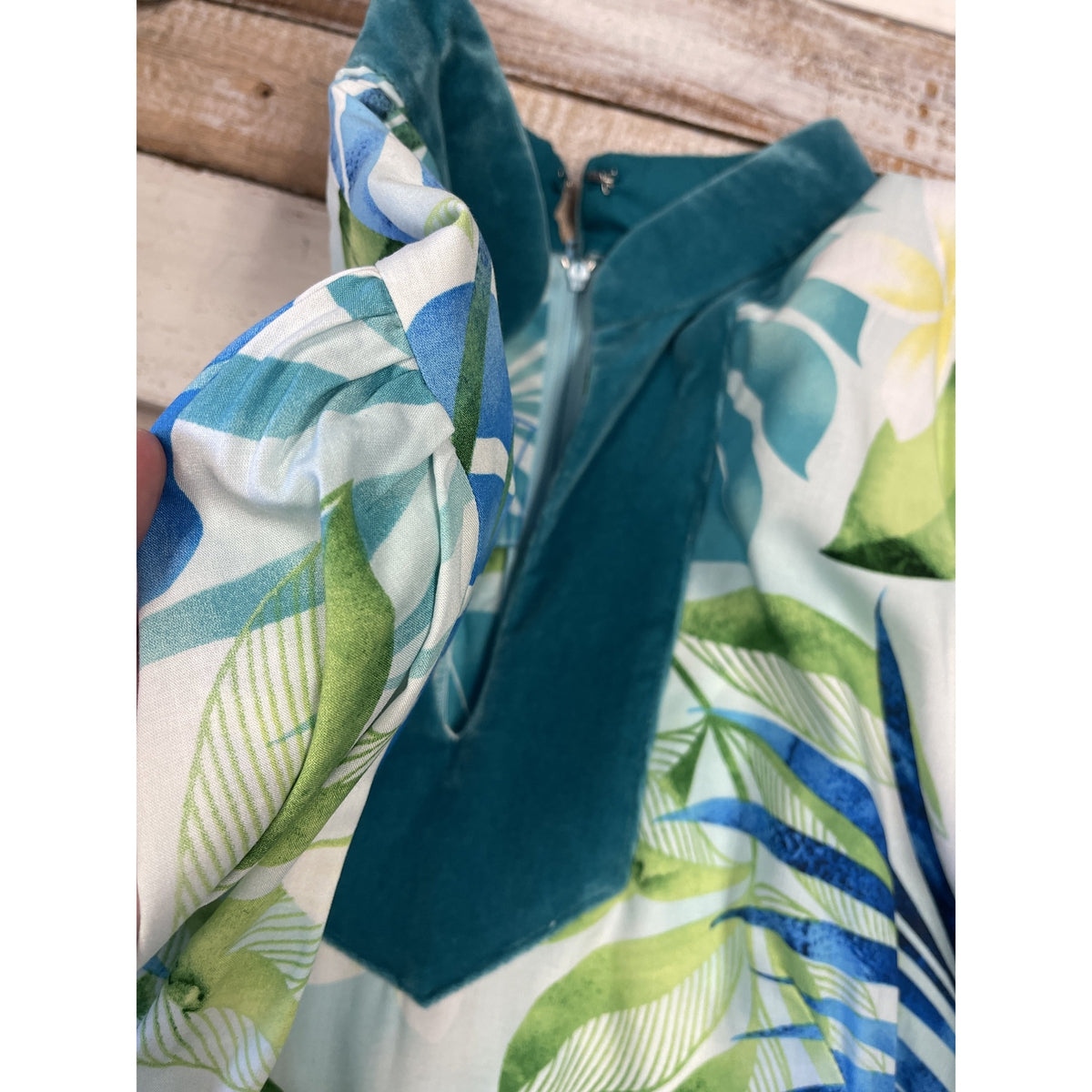 Green Mandarin Velvet Collar Monstera Leaf Hawaiian Dress | 2656