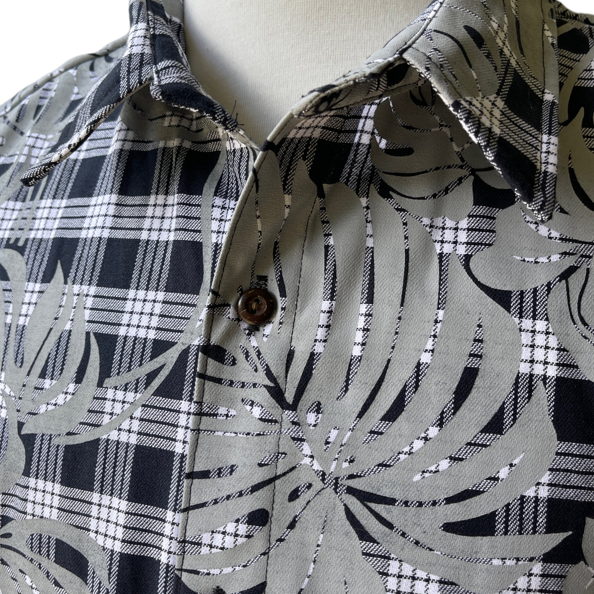 Hawaiian Vintage Style Palaka Shirt - Black with Monstera Print 018 ...
