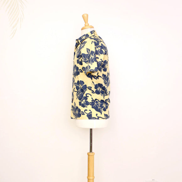 Yellow Hibiscus Reversed Face Aloha Shirts
